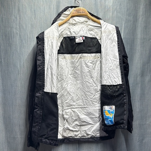 🏁McKinley Black Windbreaker Jacket size XL - Picture 5 of 7